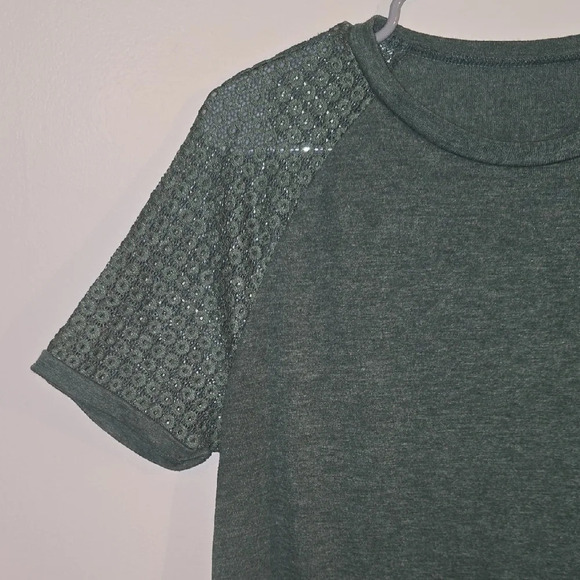 SHEIN Dark Green Eyelet Sleeve Tee LOT N - Picture 4 of 4